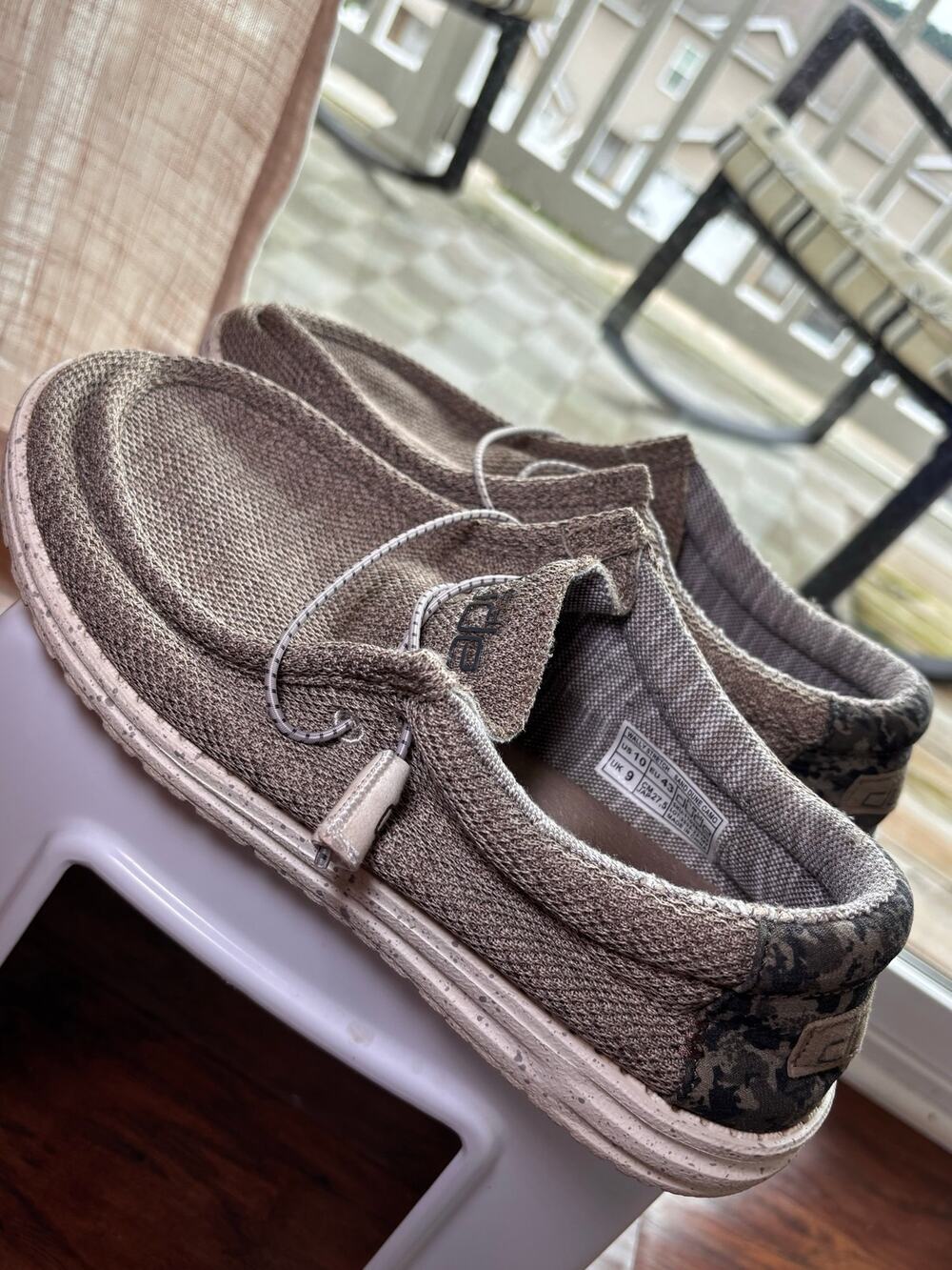 Hey Dude Wally Stretch Sand Dune Camo Men’s Size 10 Casual Shoes
